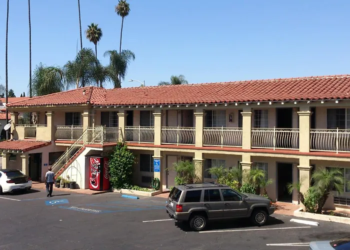 Motel: Santa Ana Travel Inn